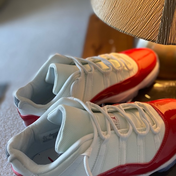 Retro cherry 11 lows selling for cheap if not sold I’ll keep - Picture 4 of 6